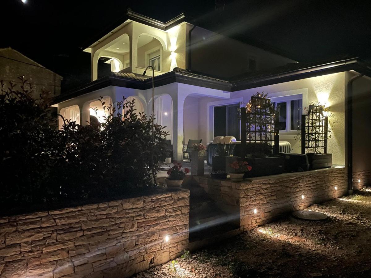 Villa Zonta Apartment Maremi With Private Jacuzzi Buje Zewnętrze zdjęcie