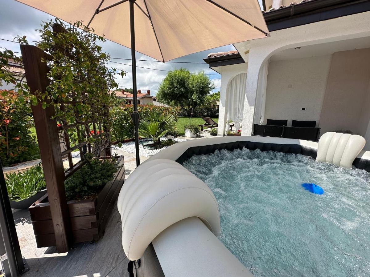 Villa Zonta Apartment Maremi With Private Jacuzzi Buje Zewnętrze zdjęcie