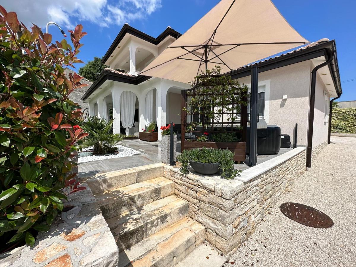 Villa Zonta Apartment Maremi With Private Jacuzzi Buje Zewnętrze zdjęcie